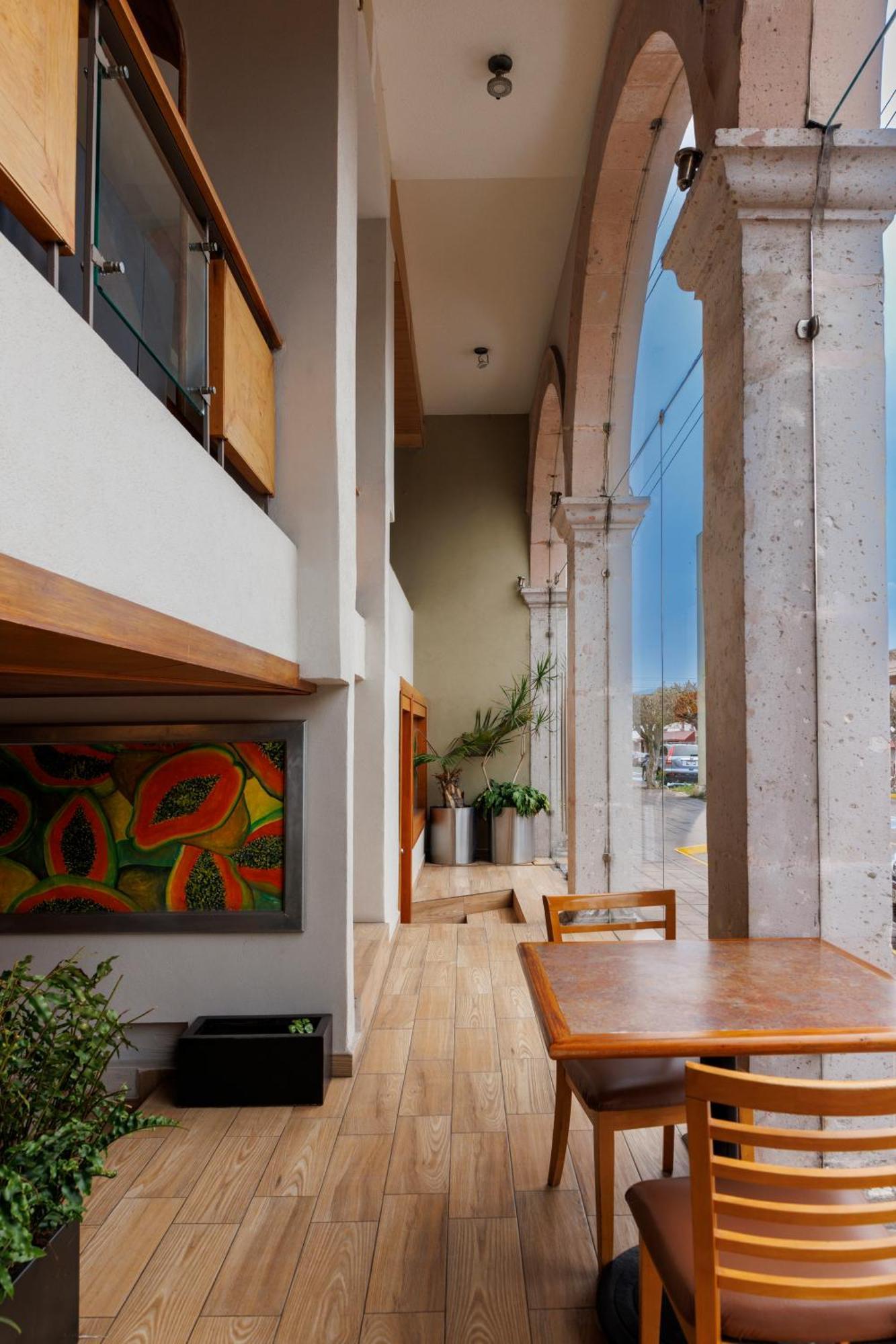 Hotel Qualitel Centro Historico Морелия Екстериор снимка